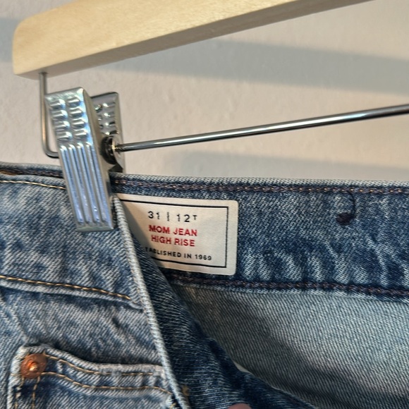 Gap Mom Jean High Rise - Picture 6 of 6